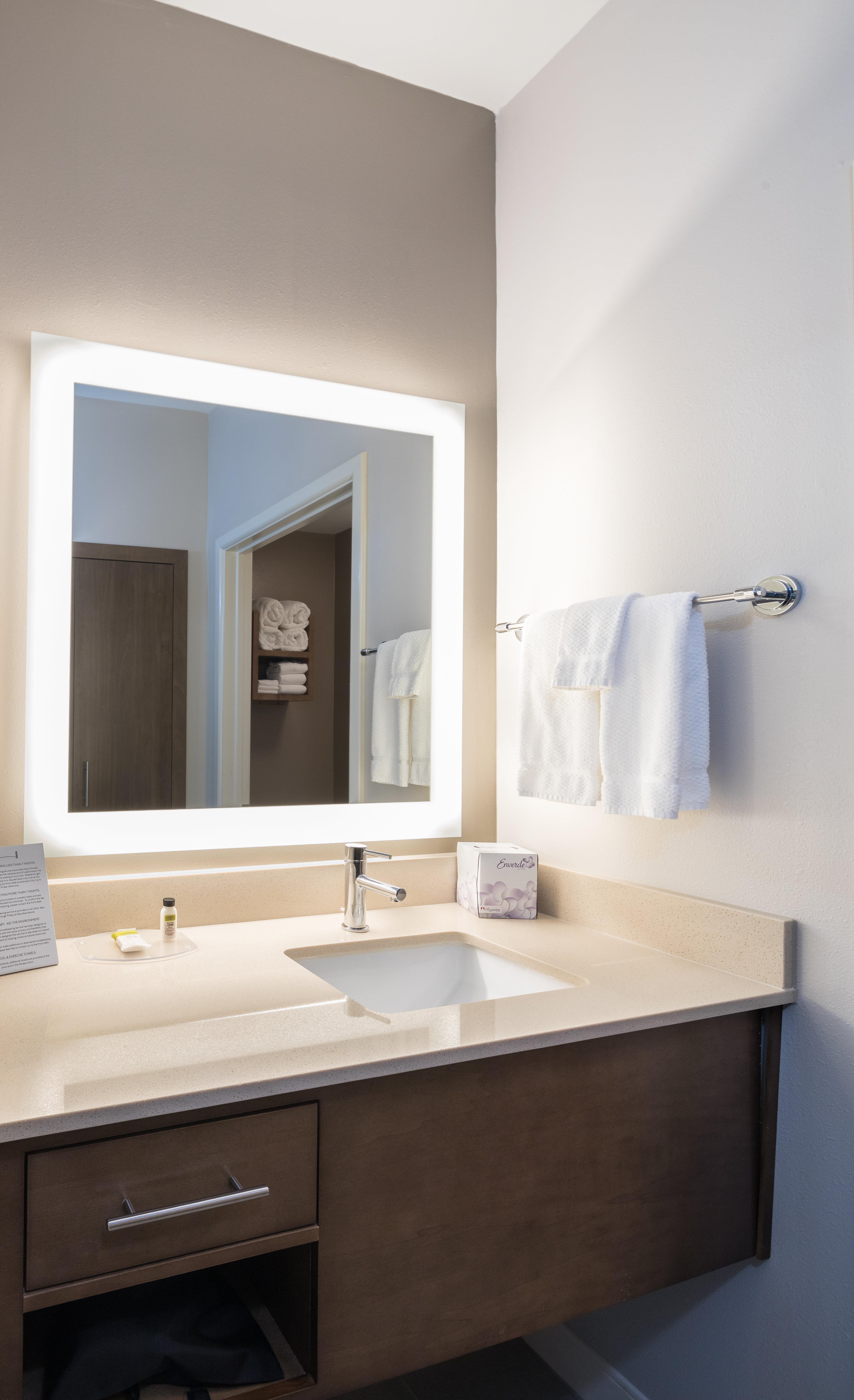 Staybridge - Jackson By Ihg Lake Jackson
